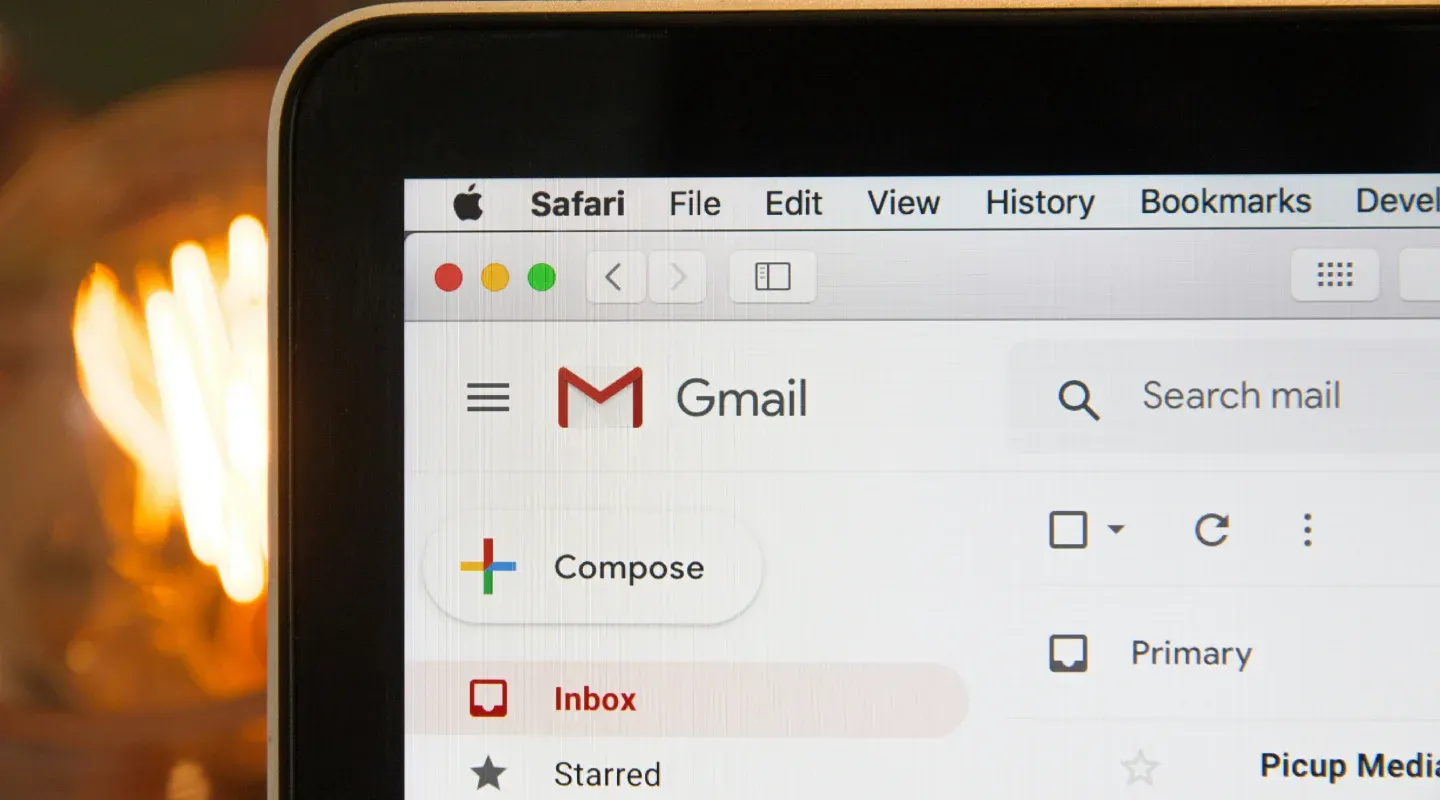 Bandeja de correo Gmail en MacOS.